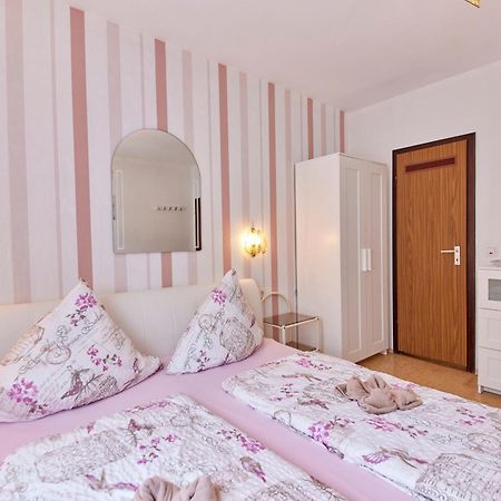Cafe Rosi Hotell Bernkastel-Kues Eksteriør bilde