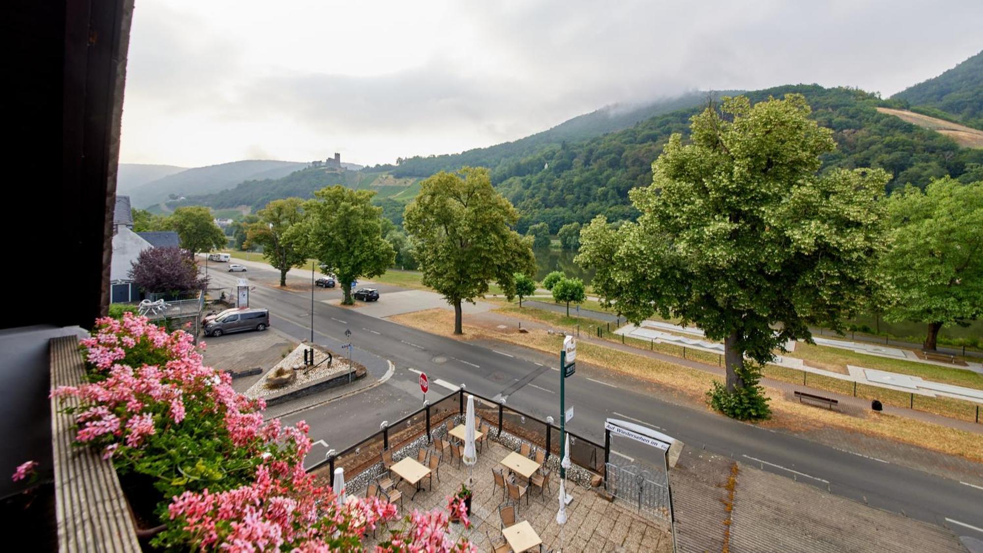 Cafe Rosi Hotell Bernkastel-Kues Eksteriør bilde
