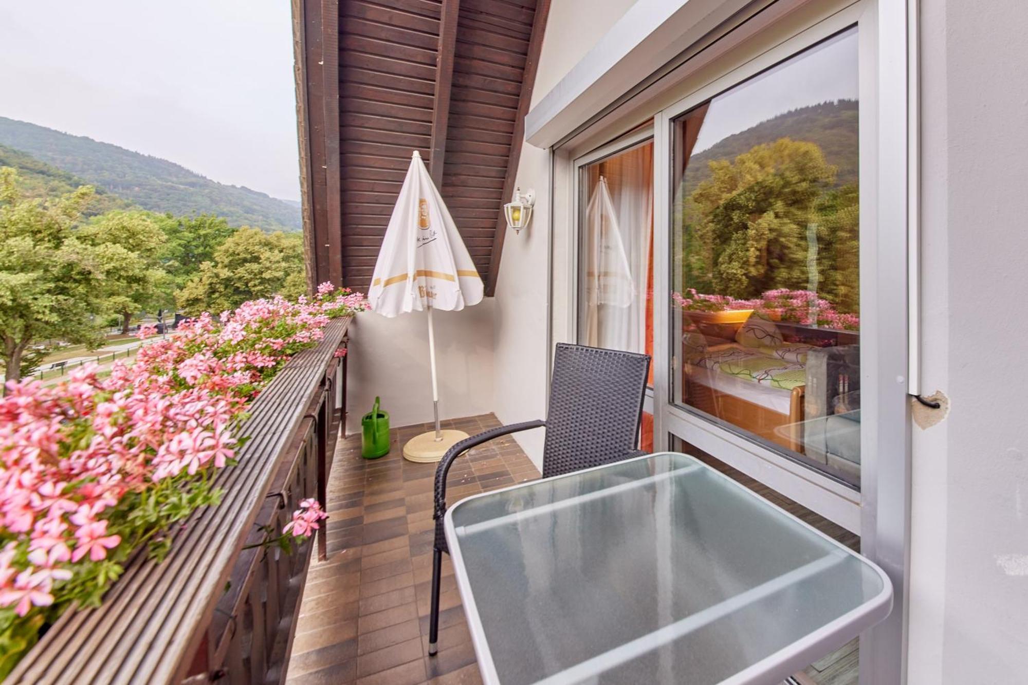 Cafe Rosi Hotell Bernkastel-Kues Eksteriør bilde